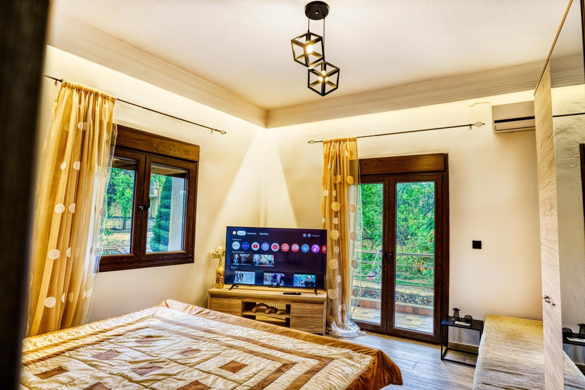 Four Lakes Luxury Suites Amyntaio Exteriör bild